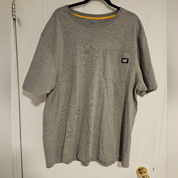 Caterpillar Men's Relaxed Fit Short Sleeve T-Shirt Gray XXL Pocket Plus Size CAT - Picture 1 of 3